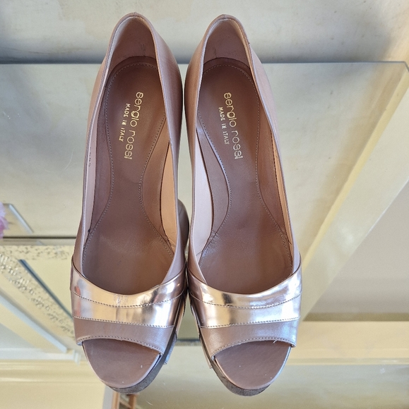 Sergio Rossi tan beige neutral Italian leather gold open toe heels shoes 7